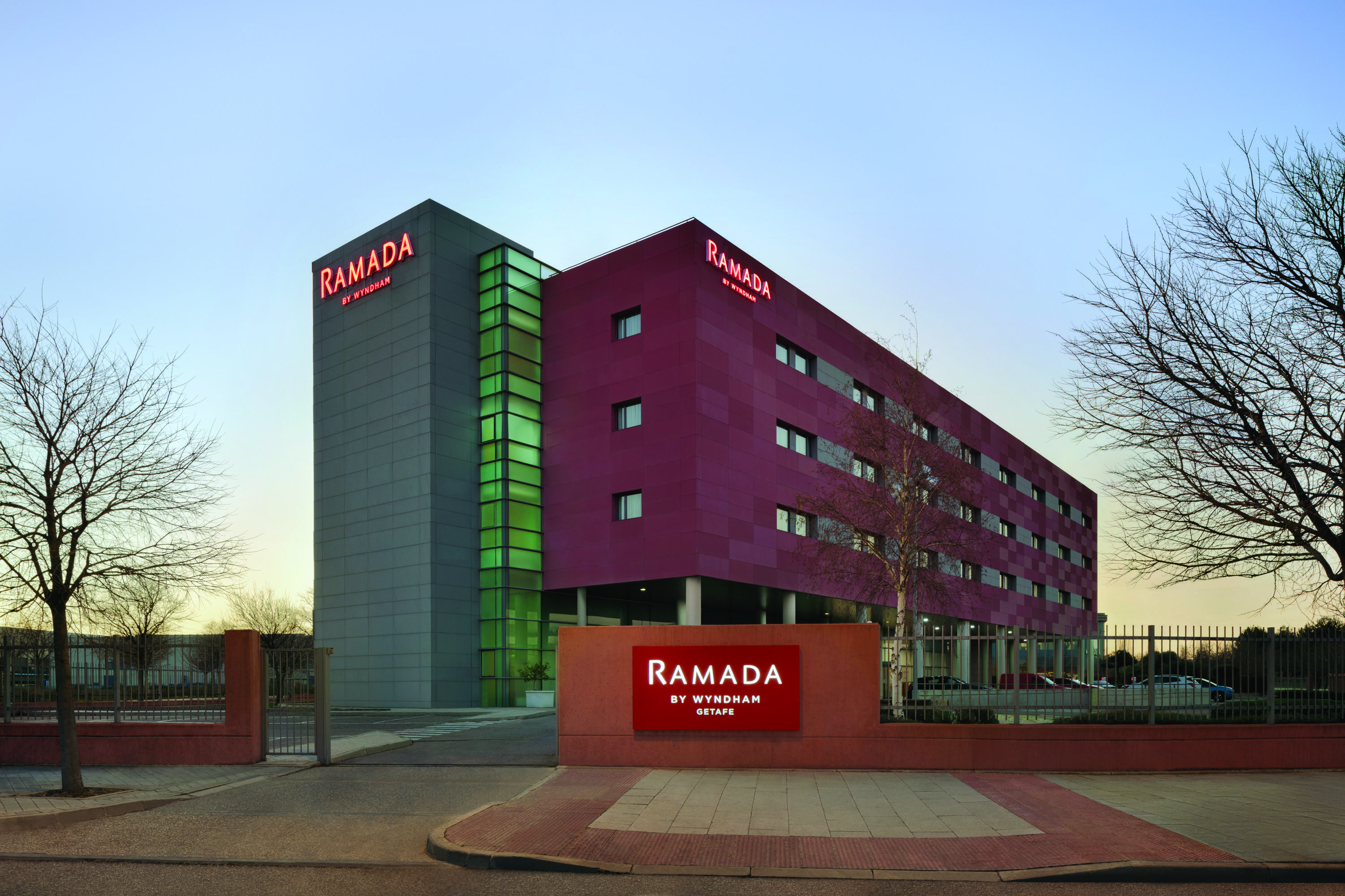 Готель Ramada By Wyndham Madrid Хетафе Екстер'єр фото