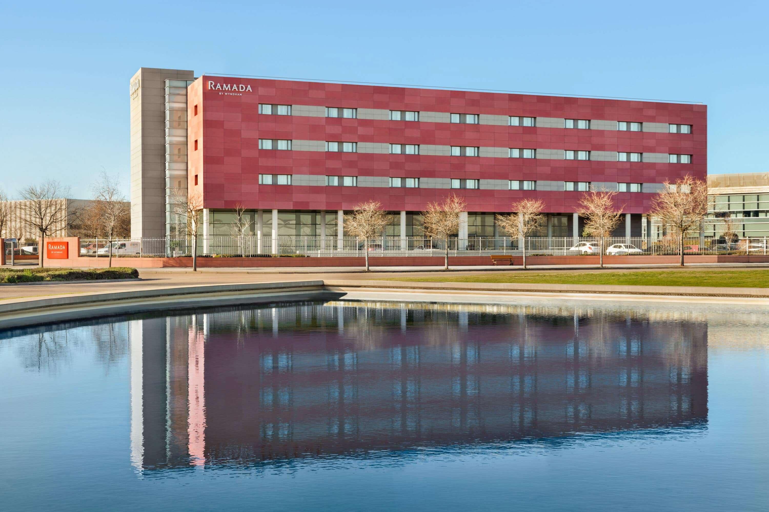 Готель Ramada By Wyndham Madrid Хетафе Екстер'єр фото