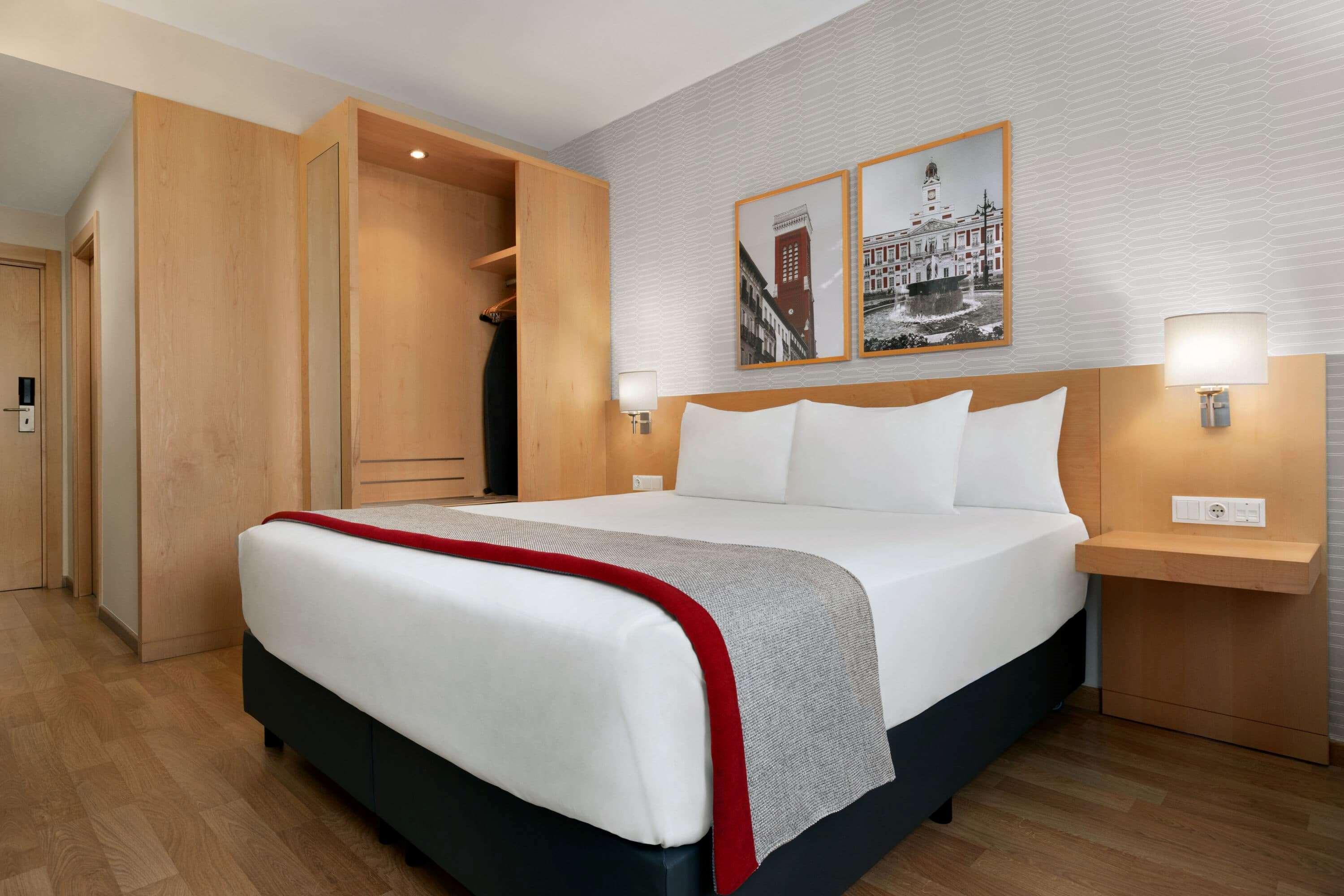 Готель Ramada By Wyndham Madrid Хетафе Екстер'єр фото