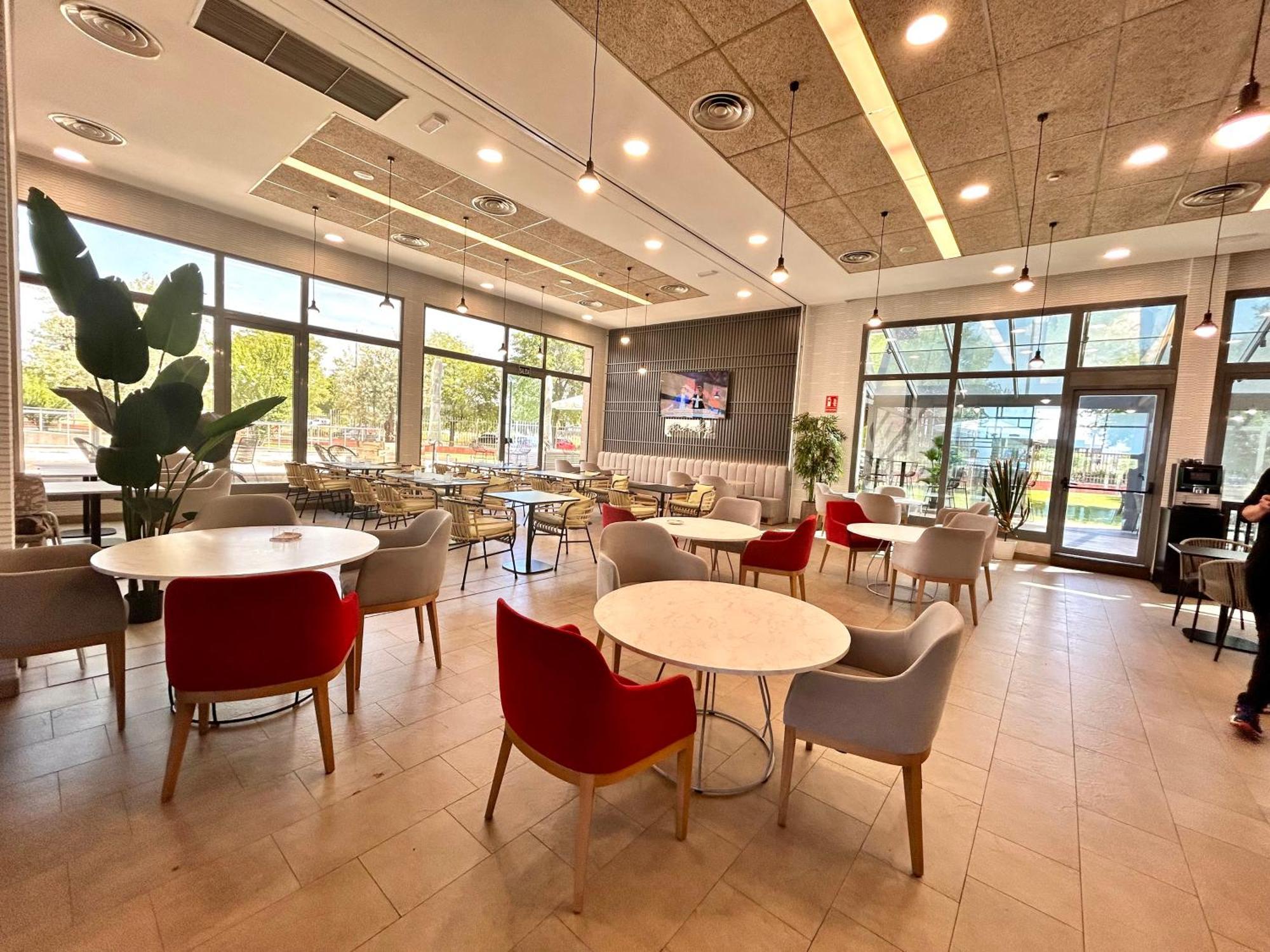 Готель Ramada By Wyndham Madrid Хетафе Екстер'єр фото